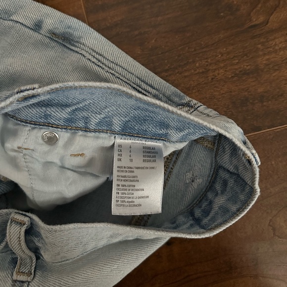 American Eagle Mom Jean - Picture 4 of 4
